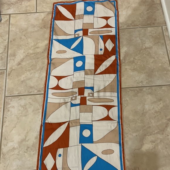 VERA NEUMANN | Vintage silk Mod Scarf - Picture 4 of 8